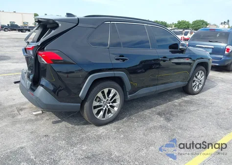 2021 Toyota Rav4 Xle Premium z USA, uszkodzony, nr VIN 2T3C1RFV0MC126315
